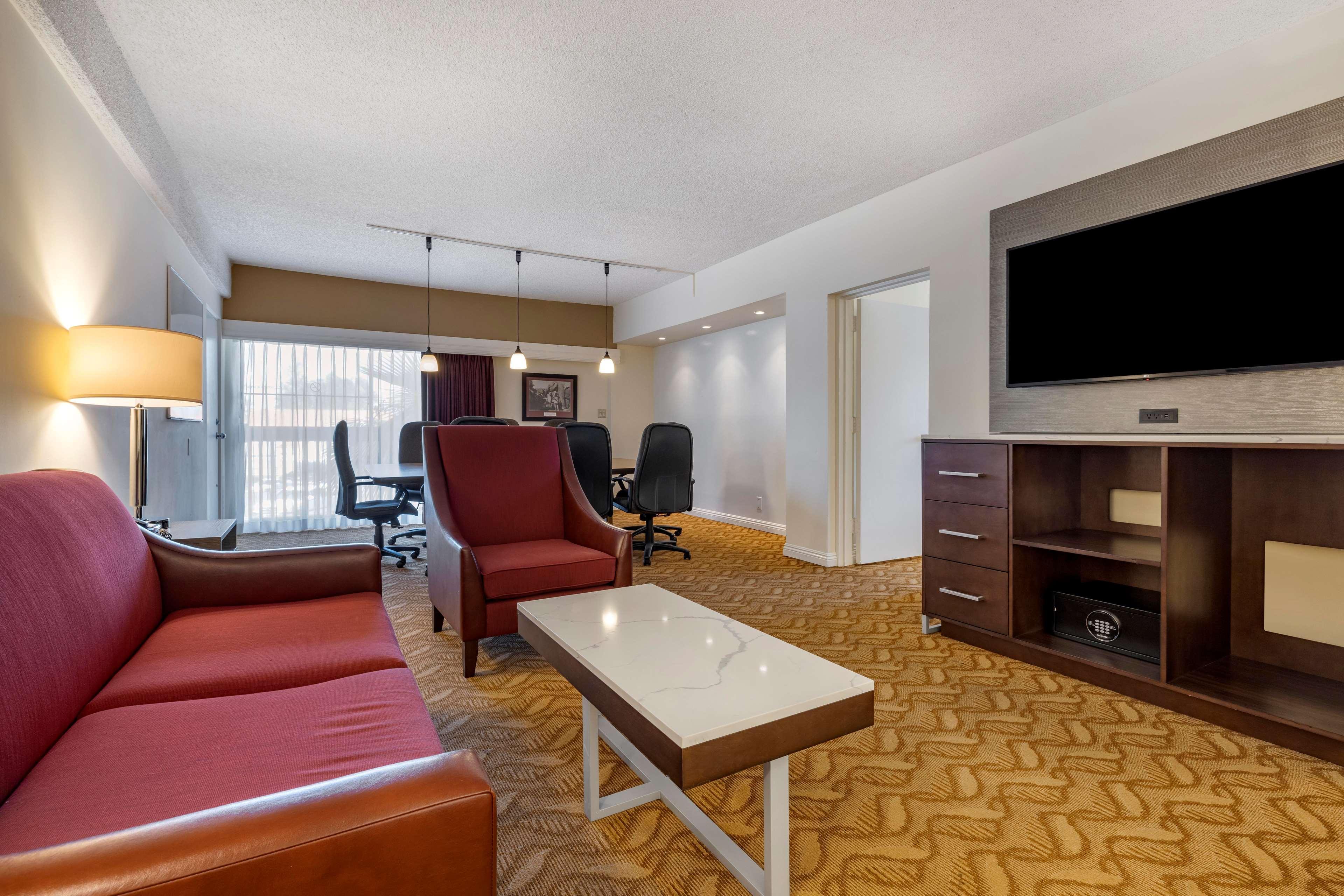 Best Western Plus Thousand Oaks Inn Zewnętrze zdjęcie