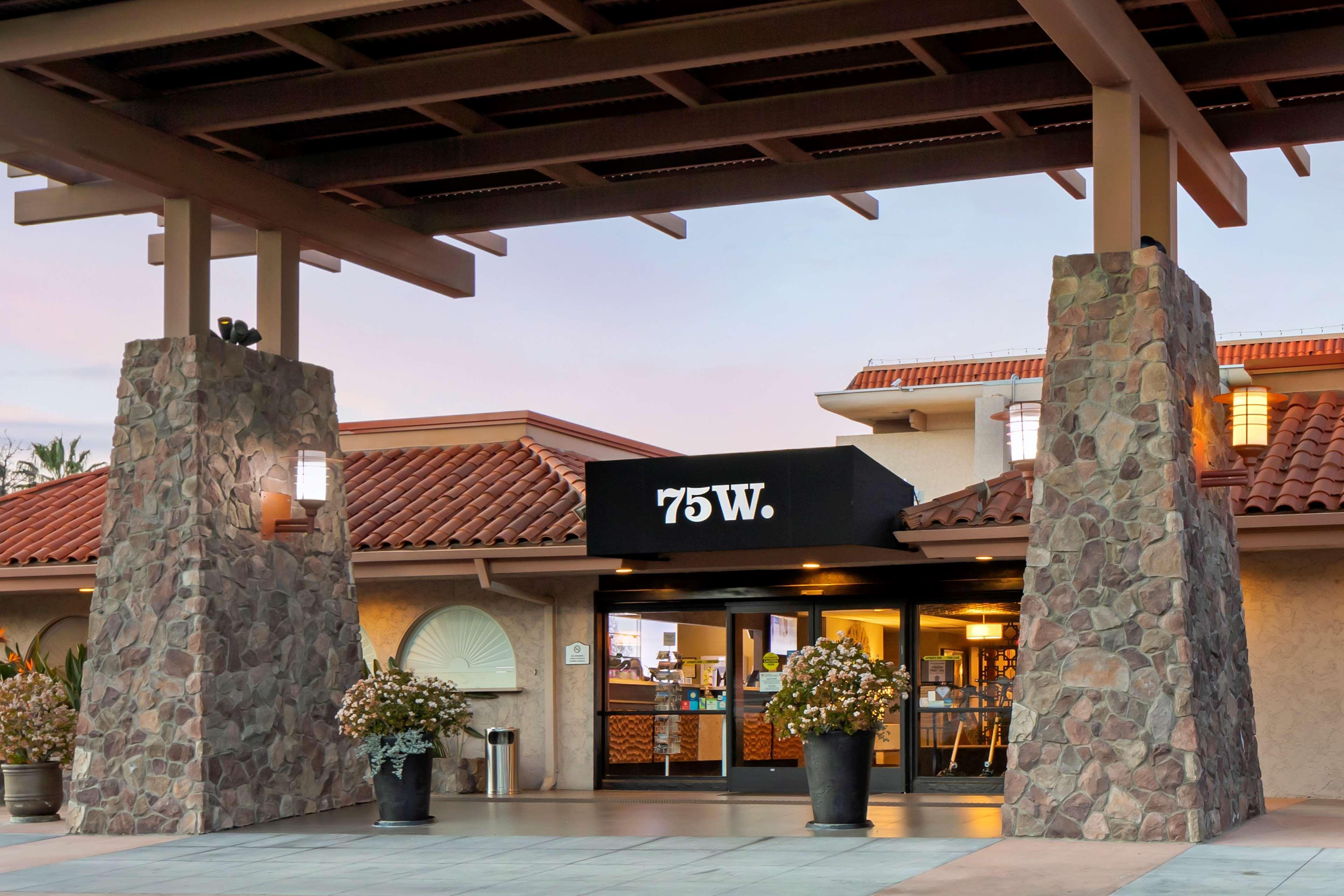Best Western Plus Thousand Oaks Inn Zewnętrze zdjęcie